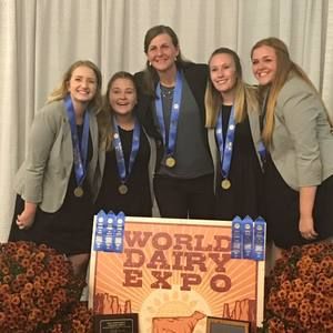 Meet your Posher, Carrie